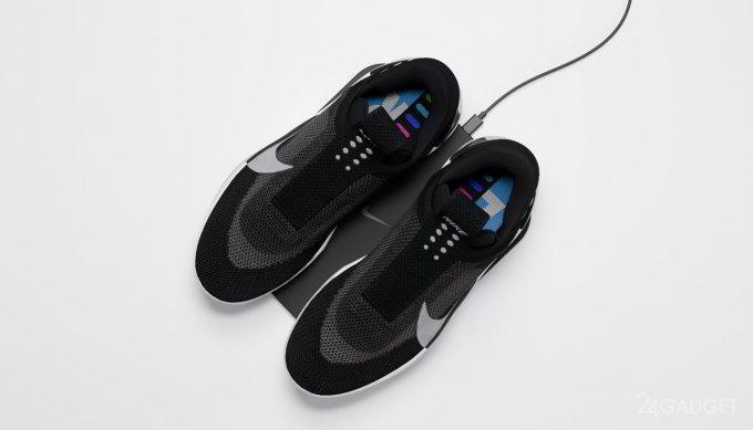 Nike выпустила новые &laquo;умные&raquo; кроссовки с автошнуровкой за $350 (7 фото + видео)