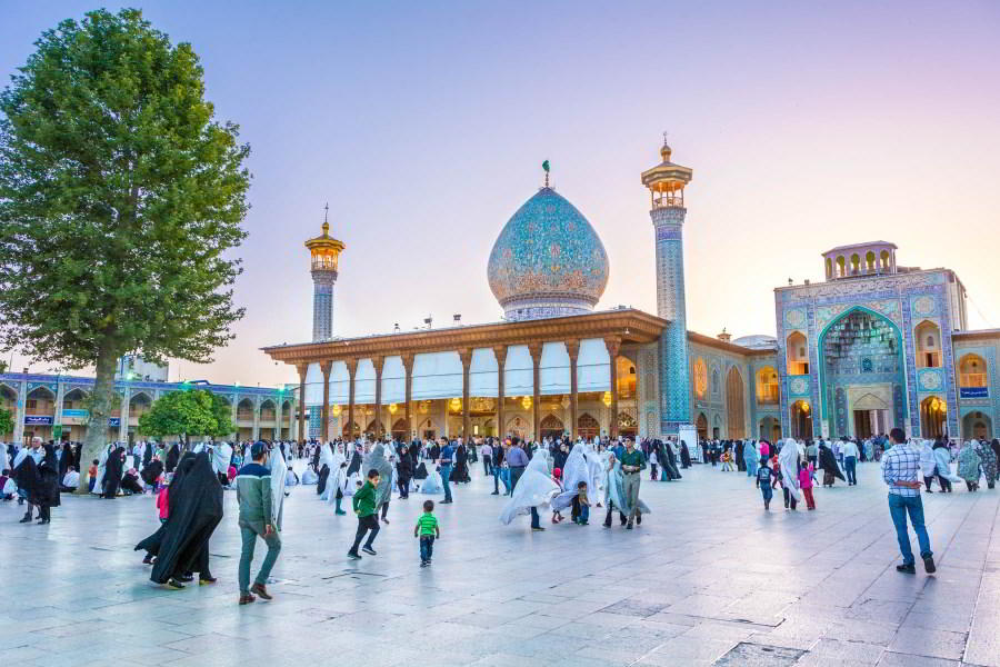 Россия и Иран вводят безвиз для туристических групп