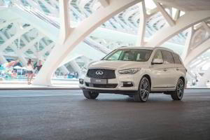 Быстрее, выше, сильнее: первый тест-драйв обновленного Infiniti QX60