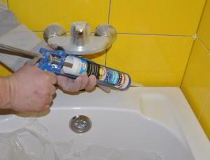 Методы заделки стыка ванны со стеной