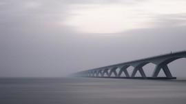 ВТБ купила 26% концессионера моста через Пур на Ямале