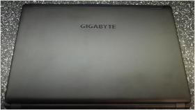 Геймер в деловом костюме. Обзор ноутбука Gigabyte P35K