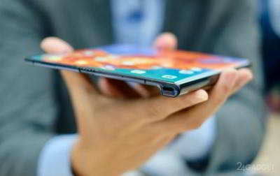 Huawei задерживает выпуск складного смартфона Mate X (5 фото)