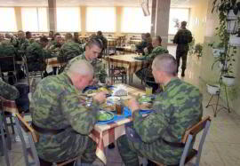 Полезные инновации: специалисты МО усовершенствовали набор посуды для солдат
