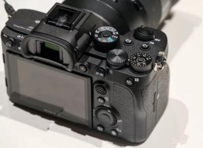 Sony A7R IV &mdash; первая полнокадровая беззеркалка с сенсором на 61 Мп (9 фото)