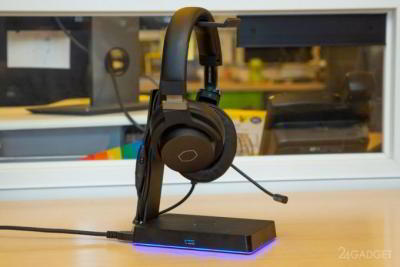 Cooler Master GS750 — многофункциональный держатель для гарнитуры с Qi-зарядкой (6 фото) Cooler Master GS750 — многофункциональный держатель для гарнитуры с Qi-зарядкой (6 фото)