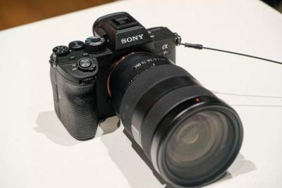 Sony A7R IV &mdash; первая полнокадровая беззеркалка с сенсором на 61 Мп (9 фото)