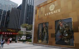 Versace извинился за выпуск футболок с картой Китая без Макао и Гонконга