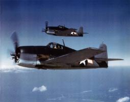 Боевые самолёты: сравнение F4U «Корсар» и F6F «Хэллкэт»