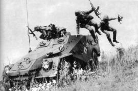Первый советский серийный бронетранспортёр БТР-40