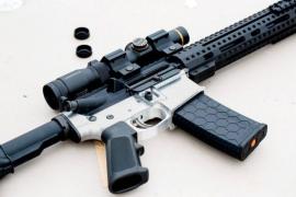 Винтовка AR-15: «opужиe-пpизpaк»