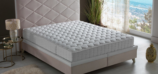 Нужен ли кровати с планками пружинный матрас?