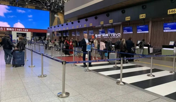 В аэропортах Москвы ночной &laquo;ковер&raquo; задержал более 300 рейсов, а 200 отменил