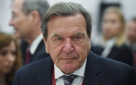 Токарев ответил Сечину на требование об извинениях после письма Шредера